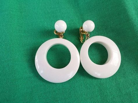 1960s Earrings, 60s Earrings, White Hoop Earrings, Mod Jewelry, Mod Vintage, Gold Clips, 1960s Fashion, Open Design, White Beads