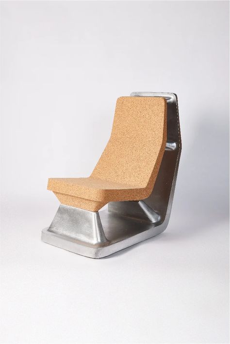 cushioning cork sits atop an aluminum base composing chimera Recycled Material Furniture, House Elements, Industrial Design Trends, Furniture Design Chair, Artistic Installation, Art Chair, Art House, Chaise Design, Learning Design