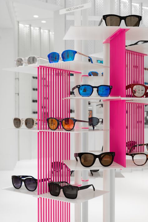 Image 8 of 14 from gallery of N3ON / Linehouse. Photograph by Dirk Weiblen Eyewear Store Design, Siam Paragon, Eyewear Display, Optical Store, Acrylic Shelf, Sunglasses Store, Retail Concepts, Optical Shop, Retail Store Design