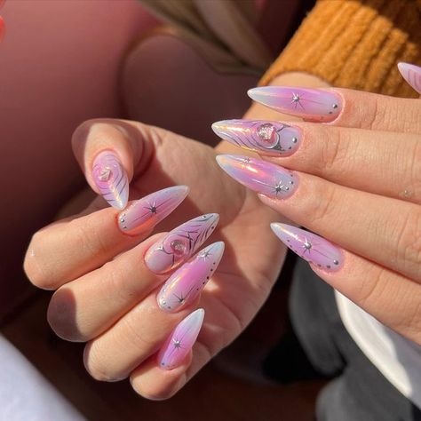 🕯Latin Witch Club 🕯 on Instagram: "Las voy a subir también en foti 💞💞💞" Edge Nails, Kawaii Nails, Nail Board, Minimalist Nails, Nails Inspo, Pink Nails, Cute Nails, Nailed It, Press On Nails