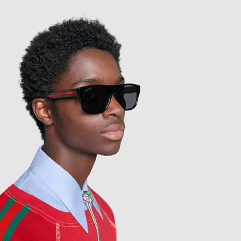 Gucci Sunglasses Men, Black Sunglasses Square, Designer Shades, Gucci Eyewear, Luxury Eyewear, Brown Sunglasses, Acetate Sunglasses, Boy Poses, Alessandro Michele