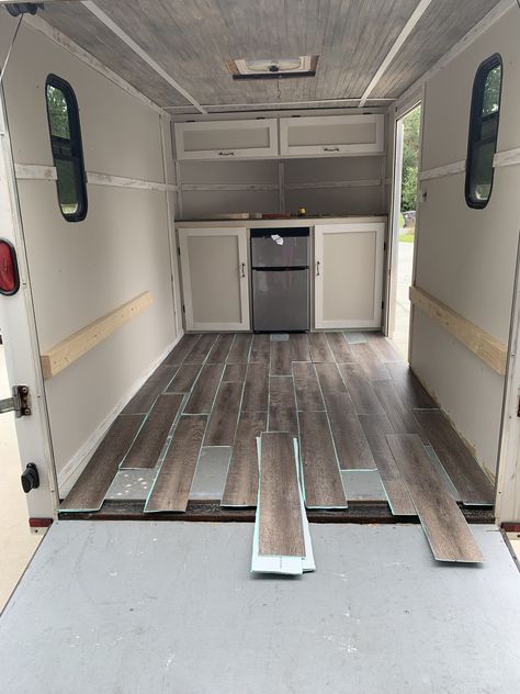 Toy Hauler Camper Ideas, V Nose Enclosed Trailer Ideas, Enclosed Trailer Conversion, Enclosed Trailer Ideas, Enclosed Trailer Cabinets, Diy Cargo Trailer, Tailgate Trailer, Utility Trailer Camper, Trailer Camper Conversion