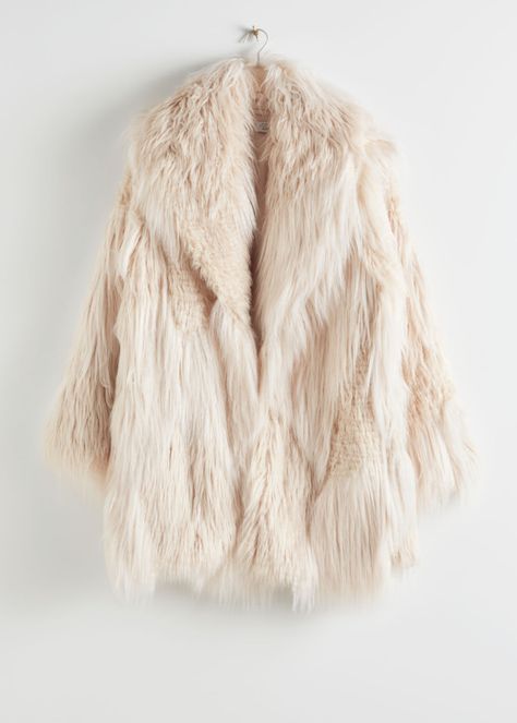 Shaggy Faux Fur Coat, Oversized Faux Fur Coat, Off White Jacket, Outerwear Trends, Fur Clothing, How To Clean Iron, Faux Fur Fabric, Kick Flares, Fur Fabrics