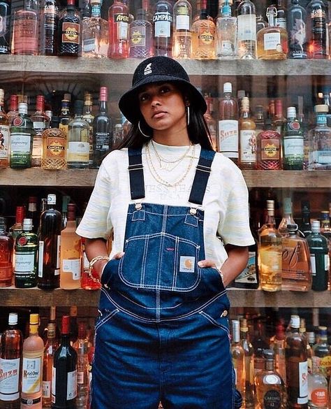 162.2k Likes, 8,865 Comments - The Shade Room (@theshaderoom) on Instagram: “TSR STAFF: Myeisha E.! @myeisha.essex _______________________________________ These men and women…” 90s Outfit Overalls, Baggy Overalls Outfit, Overalls Outfit 90s, 90s Overalls Outfit, Overalls Outfit Short, 90s Fashion Overalls, Overall Shorts Outfit, Overalls Outfits, Baggy Outfit Ideas