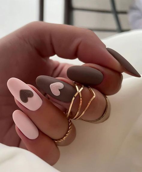 Pink And Chocolate Nails, Brown And Pink Valentines Nails, Fall Nails Pink And Brown, Brown Nails With Pink Heart, Creative Valentines Nails, Pink And Brown Valentine Nails, Valentines Day Nails Brown, Valentines Nails Brown, Brown Valentines Day Nails