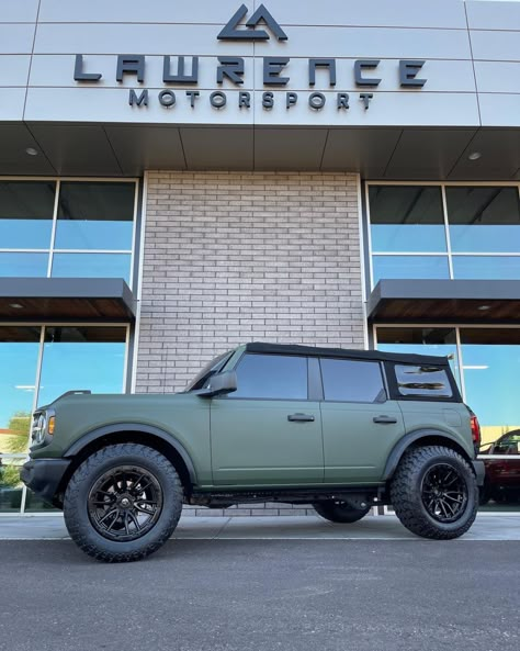 Matte Green Wrapped 2021 Bronco | Bronco6G - 2021+ Ford Bronco & Bronco Raptor Forum, News, Blog & Owners Community Forest Green Bronco, Ford Bronco Wrap, Wrapped Bronco, Bronco Wrap Ideas, Bronco Wrap, Bronco Green, Green Bronco, Custom Bronco, New Ford Bronco