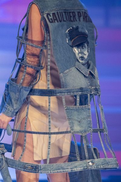 Vestiti In Jeans, Paul Gaultier Spring, Spring Jeans, Denim Inspiration, Denim Ideas, Denim Outfits, Couture Mode, Denim Diy, Jeans Diy