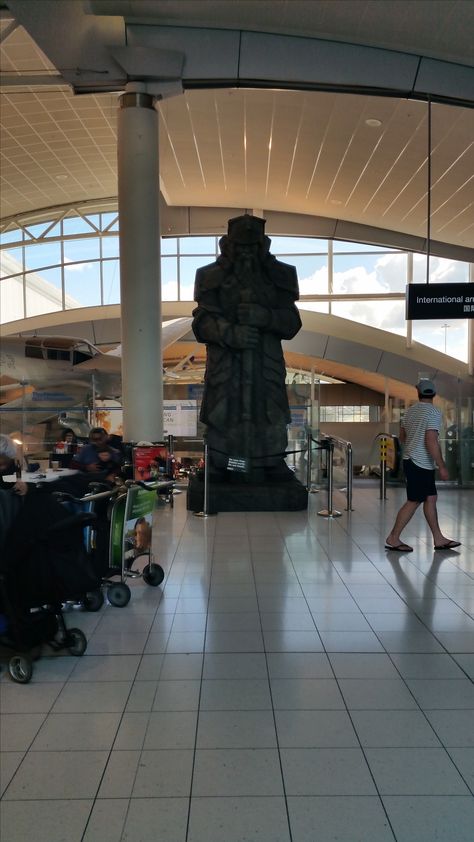 15 foot Hobbit inspired dwarven statue at Auckland International Airport. Dwarven Statue, New Zealand Airport, Auckland Airport, S B, International Airport, Auckland, New Zealand, Statue, Quick Saves