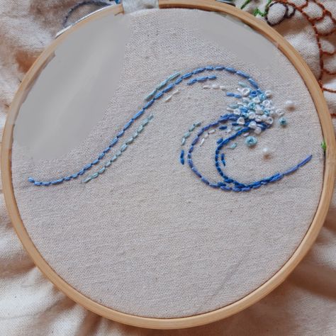 Embroidered Waves Simple, Simple Wave Embroidery, Wave Embroidery Pattern, Embroidered Waves, Waves Embroidery, Wave Embroidery, Converse Embroidery, Tote Design, Diy Embroidery Designs