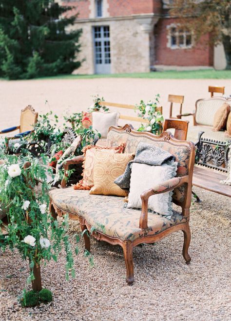 Outdoor Wedding Seating, Vintage Furniture Wedding, Wedding Ceremony Seating, Mismatched Chairs, Wedding Ceremony Inspiration, Wedding Furniture, Wedding Aisle Decorations, Rustic Wedding Venues, Modern Wedding Inspiration