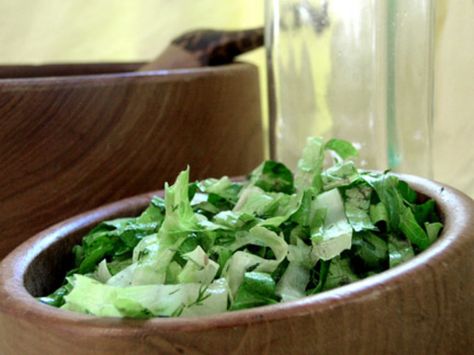 http://www.food.com/recipe/salata-marouli-romaine-lettuce-salad-10939 Romain Salad, Romaine Lettuce Salad Recipes, Lettuce Salad Recipes, Romaine Salad, Romaine Lettuce Salad, Lettuce Salad, Romaine Lettuce, Vegetable Salad, Vegan Paleo