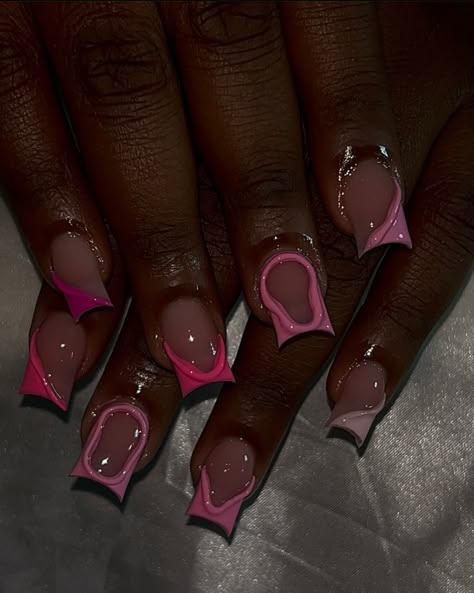 Black Women Acrylic Nails, Pink Nails Black Women, Almond Nails French Tips, Red Nails Halloween, Black Nails Simple, Women Acrylic Nails, Pink Nails Fall, Halloween Nails Pink, Gel Nails Almond