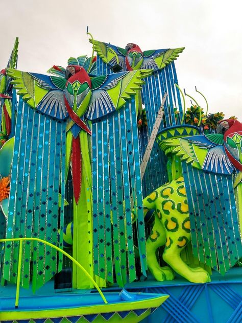 Carnaval Theme Party, Brazil Decorations, Rio Party, Rio Festival, Carnival Floats, Concert Stage Design, Carnival Decorations, Rio Carnival, School Murals