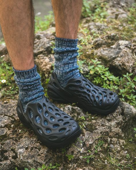 MERRELL Feet in the air... or almost, with the Hydro Moc. For unique, environmentally-friendly comfort, opt for Merrell. Now available in store & online. Hydro Moc, Hiking Fits, June 19, Environmentally Friendly, In Store, Hiking, Fall Winter, Online Store, On Instagram