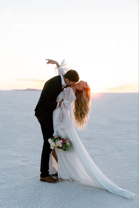 Salt Flats Bridals, Salt Flats Utah Wedding, Salt Flats Wedding Photos, Salt Flat Engagement Photos, Salt Flats Elopement, Salt Flats Photoshoot, Salt Flats Wedding, Bridal Era, Salt Flats Utah