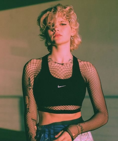 Dreamy Grunge, Selina Kyle Aesthetic, 90s Rave Aesthetic, Kyle Aesthetic, Queer Club, Western Outlaw, Kailee Morgue, Gothic Cyberpunk, Futuristic Streetwear