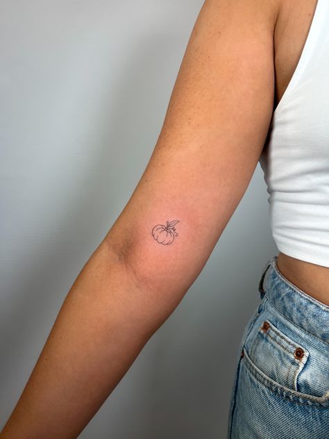 Fall Best Friend Tattoos, Pumpkin Ankle Tattoo, Tiny Autumn Tattoo, Pumpkin Blossom Tattoo, Pumpkin Pie Tattoo Ideas, Pumpkin Stick And Poke Tattoo, Line Work Halloween Tattoo, Dainty Spooky Tattoo, October Tattoo Ideas Halloween