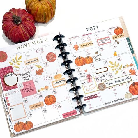 Monthly Planner Decorating Ideas, November Planner Layout, November Planner Ideas, Happy Planner Monthly Layout Ideas, Monthly Planner Design, Monthly Planner Ideas, November Planner, Planner Hacks, Its November