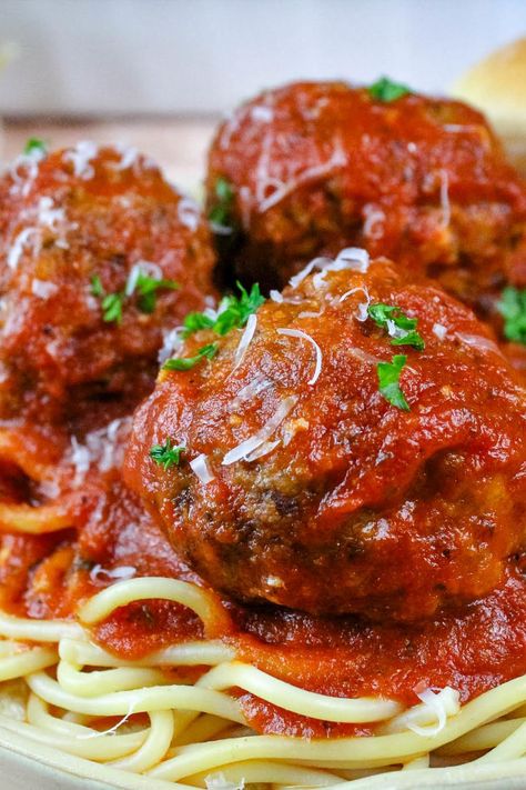 Grandma's Italian Meatballs Pork And Beef Meatballs Italian, Big Meatballs Baked, Large Italian Meatballs, Spaghetti And Meatball Recipes Crockpot, Air Fryer Italian Meatballs, Classic Meatball Recipes, Crockpot Marinara Meatballs, How To Make Meatballs For Spaghetti, Homemade Italian Meatballs Recipe