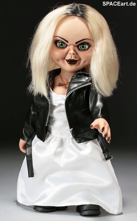 Tiffany from Chuckies Bride. Great Halloween costume. Tiffany Bride Of Chucky, Tiffany Costume, Bride Of Chucky Costume, Tiffany Bride, Chucky Costume, Chucky Halloween, Film Cult, Chucky Doll, Bride Of Chucky