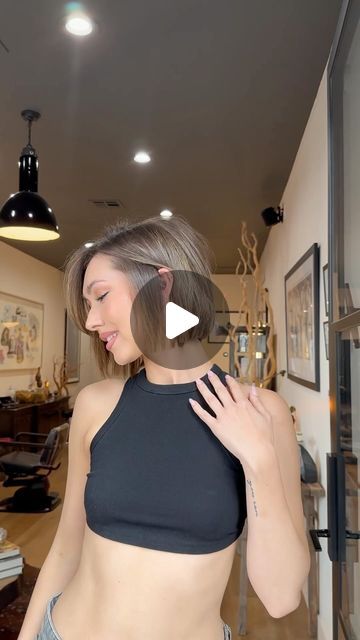 Dominick Serna on Instagram: "•the consult• We took Anessa to a chin length bob. I cut movement into it with concave layers and cut into it so it was soft and effortless and didn’t look like she had them. I cut a curtain bang on her that started at her check bone which opened her up. I love the way this turned out on her. What y’all think? Love y’all Domdom" Chin Length Hair With Curtain Bangs, Bob Back View, Concave Layers, Concave Bob Hairstyles, Above Shoulder Length Hair, One Length Bobs, Concave Bob, Soft Bangs, Short Hair Lengths