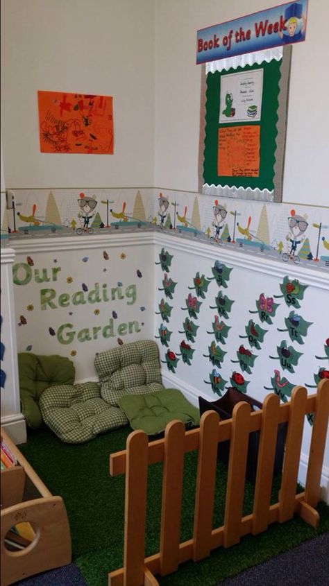 Kindergarten Classroom Reading Area, Preschool Cozy Corner, Daycare Reading Corner Ideas, Preschool Cozy Corner Ideas, Preschool Library Center Ideas, Cozy Corner Classroom, Preschool Reading Area, Kindergarten Reading Corner, Baby Room Ideas Early Years