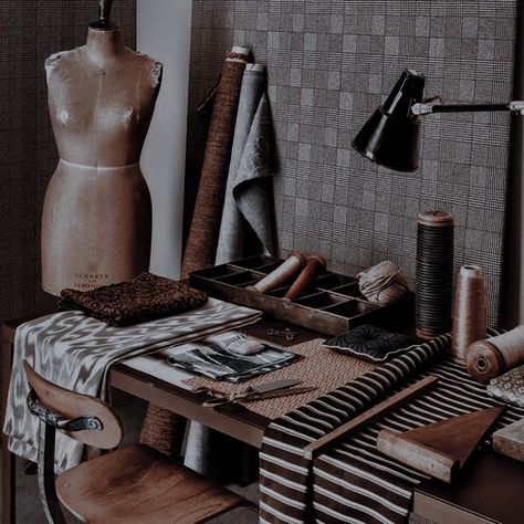 Vintage Sewing Aesthetic, Sewing Aesthetic, Fashion Dream Job, Fashion Designer Studio, Modern Disney, Dark Academia Aesthetic, Room Aesthetic, Writing Inspiration, Aesthetic Photo