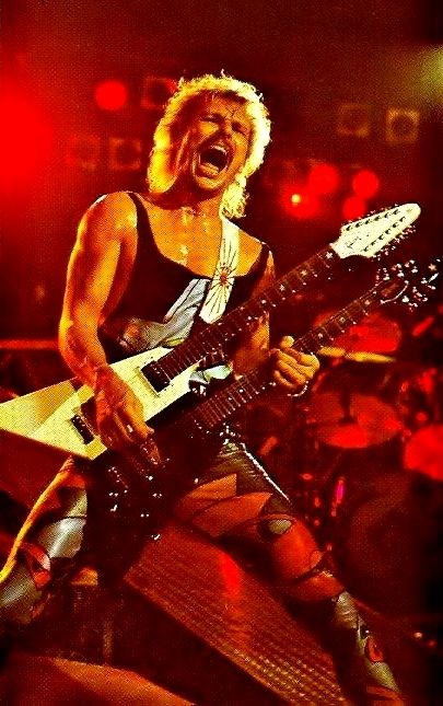 Rudolf Schenker* - Scorpions Rudolf Schenker, Rock Guitarist, 80s Bands, Love Rocks, Rock Metal, Guitar Hero, Mötley Crüe, On Stage, Scorpion