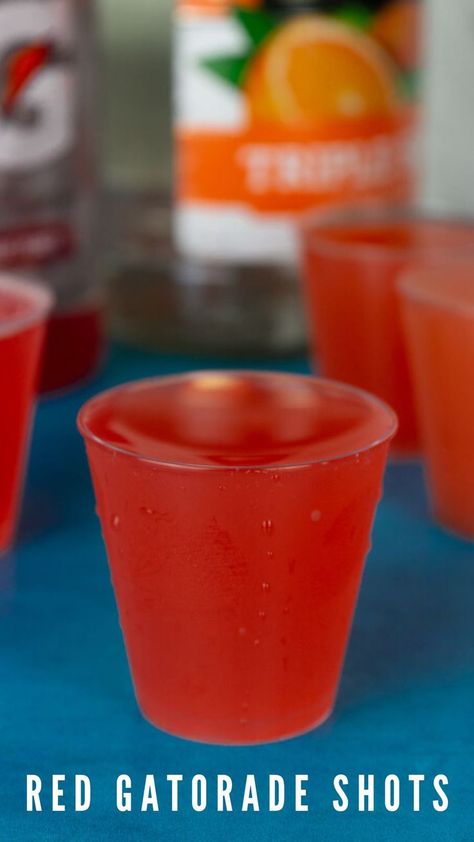 red gatorade shot recipe Grape Gatorade Shots, Red Shots Alcohol, Party Shots Alcohol, Red Gatorade, Fruity Shots, Alcohol Fruit, Shots Alcohol Recipes, Halloween Shots, Alcoholic Punch