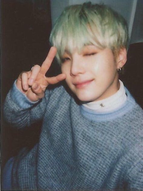 yoongi pics on Twitter: "missing mint yoongi: hours open… " Suga Rap, Bts Selca, Bts Polaroid, Mint Hair, Boy Scout, Min Yoongi Bts, Korean Boy, Pop Rock, Min Suga