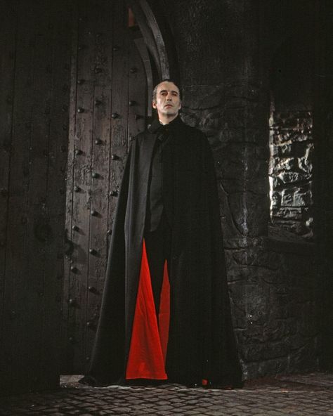 The definitive Dracula: Christopher Lee Christopher Lee Dracula, Dracula Art, Hammer Horror Films, Vampire Dracula, Christopher Lee, Hammer Films, Vampire Love, Vampire Movies, Moving Images