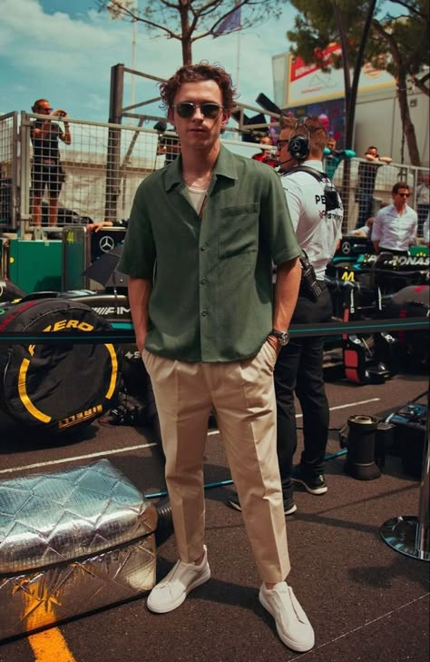 Smart Casual Menswear, Tom Holland Zendaya, Tom Holland Imagines, Mens Casual Outfits Summer, Stylish Men Casual, Tom Holland Spiderman, Tommy Boy, Mens Outfit Inspiration, Marvel Actors