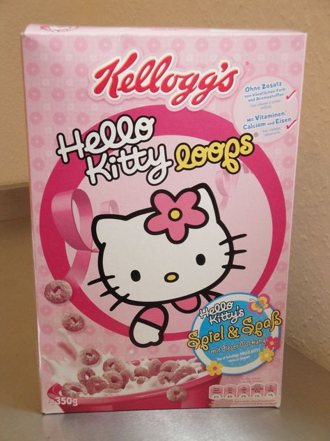 What?? I wish they still made this. Hello Kitty cereal. Hello Kitty Cereal, Hello Kitty Merchandise, Hello Kitty House, Charmmy Kitty, Instruções Origami, Hello Kitty Aesthetic, Hello Kit, Pink Hello Kitty, Japanese Snacks