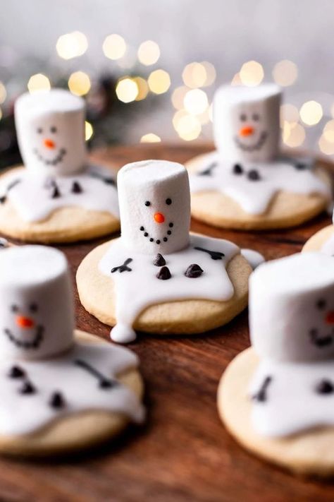 Melting Snowman Cookies - Eats Delightful Christmas Cookies Melted Snowman, Melted Snowman Sugar Cookies, Snowman Brownies, Meringue Snowman, Snowman Truffles, Snowman Dessert Ideas, Christmas Cookies Snowman, Snowman Desserts, Snowman Food