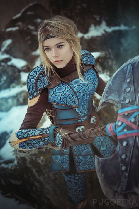 Astrid Costume, Astrid Cosplay, Ur Dragon, Dragon Cosplay, Dragon Costume, Jessica Nigri, Train Your Dragon, Beautiful Costumes, Cute Dragons