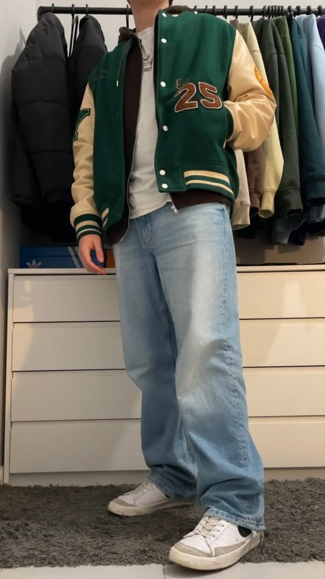 Ariat Mens Outfits, Baggie Jeans Outfit, Green Varsity Jacket, Varsity Jacket Outfit, Baggy Jeans Outfit, Trendy Boy Outfits, Style Outfits Men, Street Style Outfits Men, Guys Clothing Styles