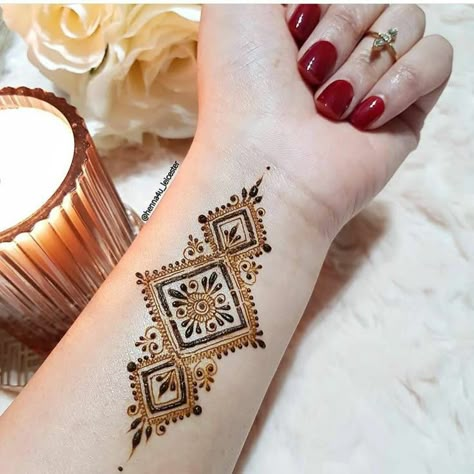 Thigh Tattoos Men, Fine Line Tattoo Words, Beautycounter Skincare, Love Your Tattoo, Henna Design Easy, Skincare Summer, Cute Thigh Tattoos, Tattoo Fine Line, Tattoo Words