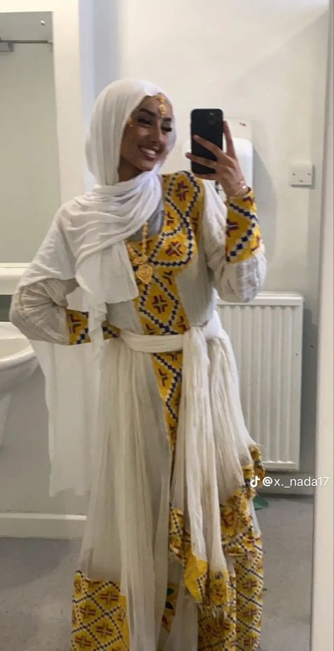 Kenyan Dress, Ethiopia Clothing, Habesha Aesthetic, Ethiopian Aesthetic, Habesha Culture, Eritrean Clothing, Eritrean Dress, Ethiopian Wedding, Ethiopian Clothing