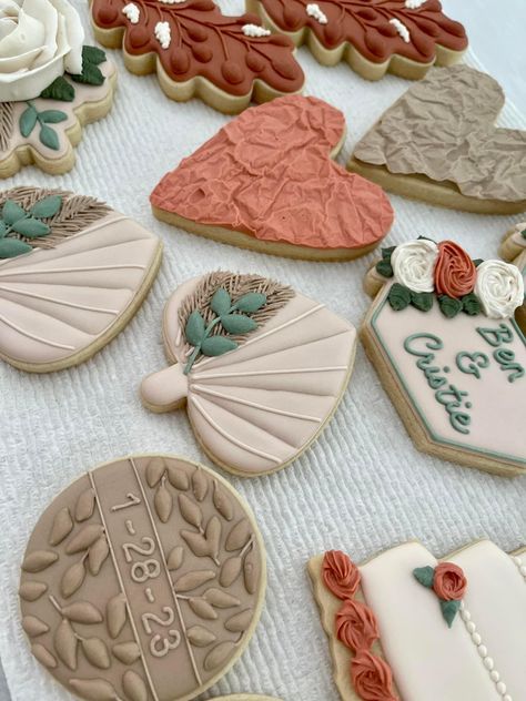 Anniversary Cookies Decorated, Wedding Shower Cookies, Anniversary Cookies, Cookies Decorated, Wedding Cookies, Decorated Cookies, Sugar Cookies Decorated, Wedding Shower, Cookie Decorating