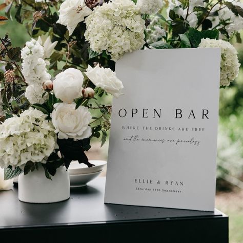 ELLIE Modern Wedding Open Bar Sign Template Download, Minimal Open Bar Wedding Sign Template, Printable Open Bar, Editable Wedding Bar Sign ➥ See MATCHING ITEMS from Ellie Collection: https://www.etsy.com/shop/Cartolinadesign?ref=seller-platform-mcnav&search_query=ELLIE ➥ See Ellie Sign Bundle: https://www.etsy.com/listing/1742613129/ellie-minimalist-wedding-sign-bundle?click_key=85de48c23e47ab062a65903f1dd6af8b1766bd52%3A1742613129&click_sum=2f0ddfb4&ref=shop_home_active_17&pro=1 ¡This listing Modern Minimalist Wedding Signage, Wedding Sign Templates, Wedding Signage Bar, Modern Barn Wedding Decor, Open Bar Sign Wedding, Simple Wedding Signage, Wedding Bar Sign Ideas, Self Serve Wedding Bar, Wedding Bar Decor Ideas