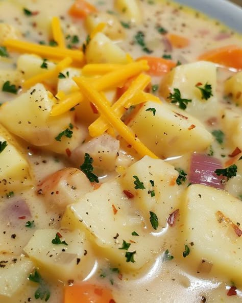 Slow Cooker Potato, Cooktop Cove, Slow Cooker Kitchen, Slow Cooker Potatoes, Potato Chowder, Homemade Soup Recipe, Potato Recipes Side Dishes, Delicious Soup Recipes, Soup Recipes Slow Cooker