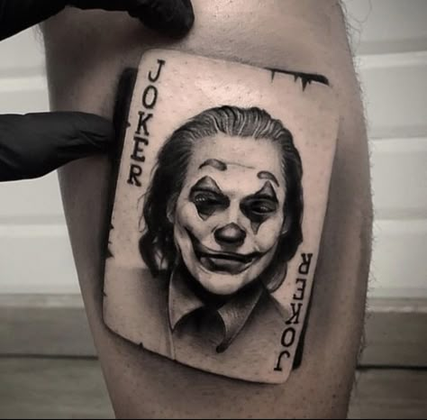 Tato Joker, Tato Geisha, Joker Face Tattoo, Joker Card Tattoo, Tato 3d, Tato Tradisional, Small Wave Tattoo, Joker Tattoo Design, Card Tattoo Designs