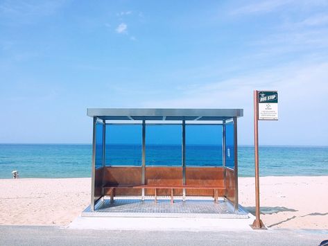 Jumunjin, Gangneung Korea Bts Spring Day, Korea Wallpaper, Wallpaper Computer, South Korea Travel, Travel Wallpaper, Korea Travel, Bus Stop, Photography Wallpaper, Computer Wallpaper