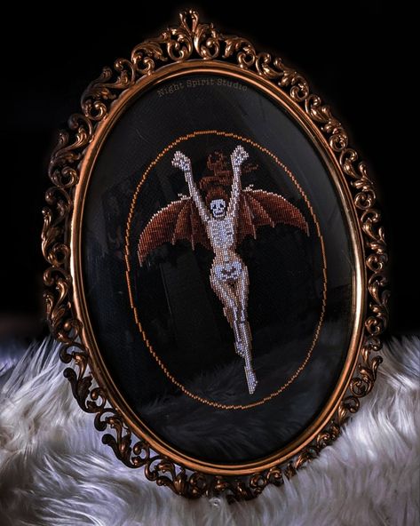 Gothic Cross Stitch, Learn Oil Painting, Bat Skeleton, Witch Cross Stitch, Gothic Cross, Kawaii Diy, Gothic Crosses, Halloween Cross Stitches, Cross Stitch Love