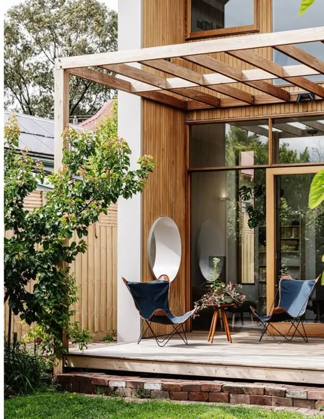 A Green New Addition For An Ageing Edwardian Home Extension House, Edwardian Home, Green Backyard, Pool Landscape Design, Solar Design, House Extension Design, Nordland, Interior Design Awards, Australian Homes