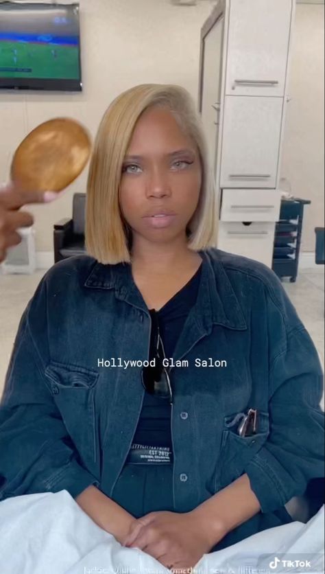 Bob Ideas Weave Black Women, Natural Blonde Bob Black Women, Blond Bobs Black Women, Short Bob Hairstyle Black Women, Colored Bobs Black Women, Black Women Ash Blonde Hair, Short Blonde Bob Black Women, Black Bob Black Women, Natural Bob Black Women