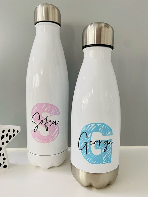 Cricut Drink Bottle Ideas, Sublimation Water Bottle Ideas, Cricut Waterbottle, Personalised Water Bottle, Name On Water Bottle, Personalised Bottles, Water Bottle School, Toddler Bottles, Customised Water Bottles