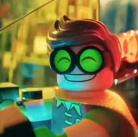 Lego Robin Pfp, Robin Lego Batman Movie, Benny Lego Movie Pfp, Lego Batman Pfp, Lego Batman And Robin, Lego Batman 2017, Lego Batman Robin, Lego Movie Fanart, Lego Robin