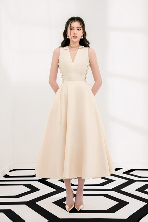 A Line Dress Styling, Simple Yet Classy Outfits, White Dress Outfit Classy Elegant, A Line Midi Dress Formal, A-line Dress, Fit And Flare Dress Outfit, Fancy Dresses Classy, Fit And Flare Dress Casual, Classy Modest Dresses