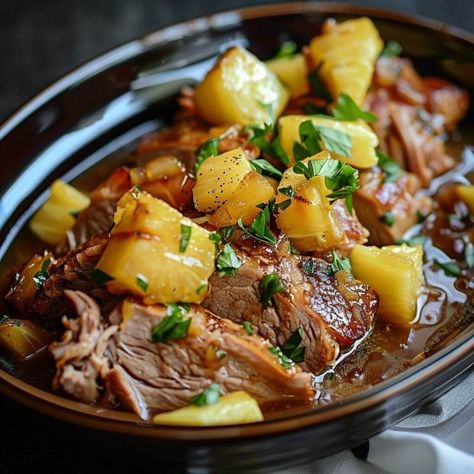 Slow Cooker Pineapple Pork Pineapple Pork Roast Crock Pot Recipes, Pineapple Pork Loin Crockpot, Slow Cooker Pineapple Pork, Swiss Chicken Casserole, Longhorn Parmesan Crusted Chicken, Easy Homemade Chili, Loin Recipes, Crockpot Pork Loin, Slow Cooker Pork Loin